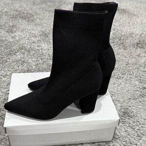 Versona Black Heeled Boots